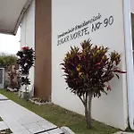 Solar Norte No Centro Dos Ingleses A 50 Metros Da Praia