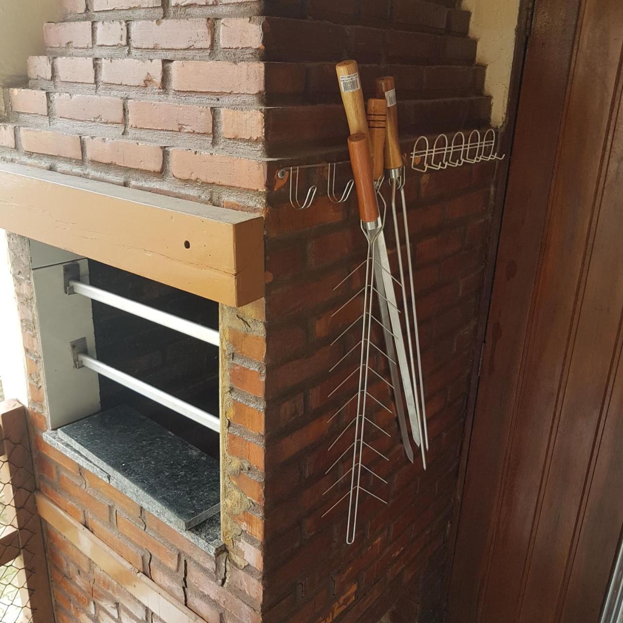 Solar Norte No Centro Dos Ingleses A 50 Metros Da *